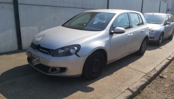 VOLKSWAGEN GOLF S TDI