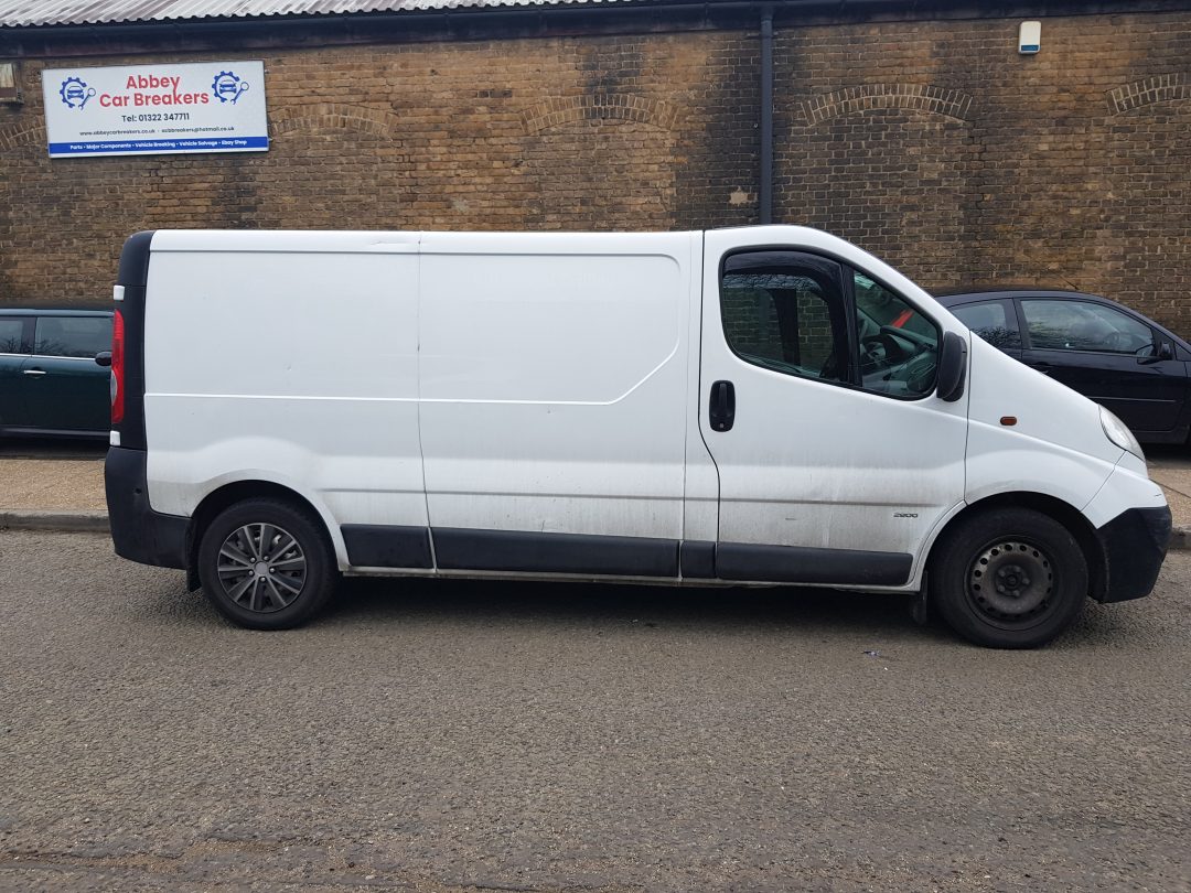 VAUXHALL VIVARO 2900 CDTI LWB