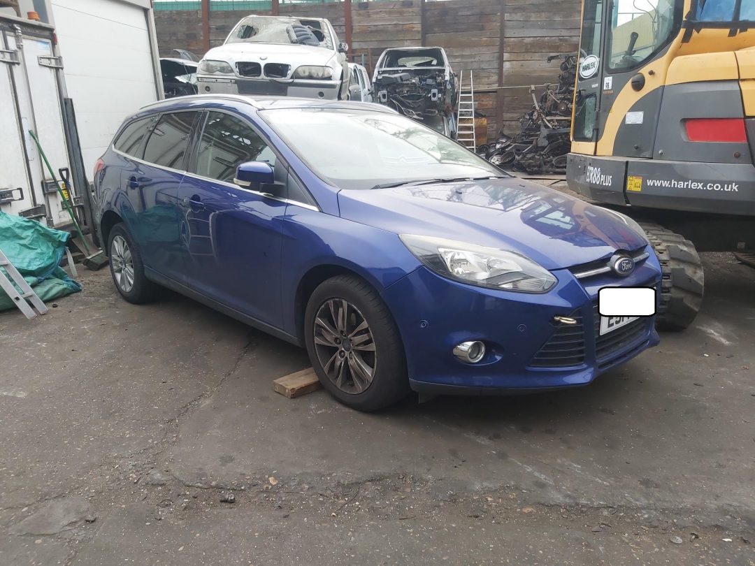 FORD FOCUS TITANIUM  NAVIGATEOR  TURBO