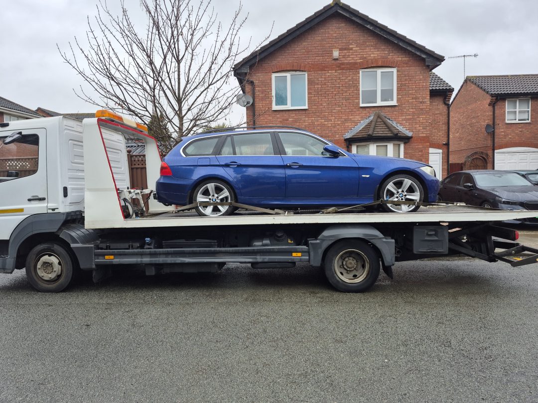 B M W 325I SE TOURING